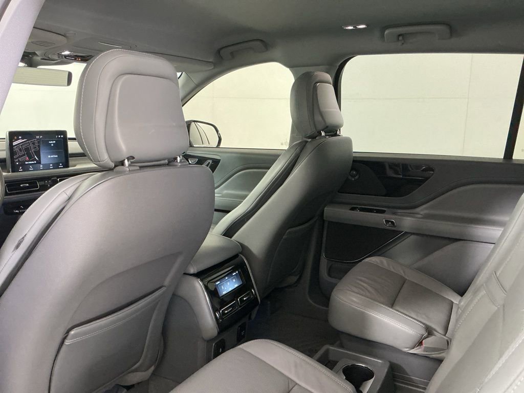 Used 2020 Lincoln Aviator Reserve image 23