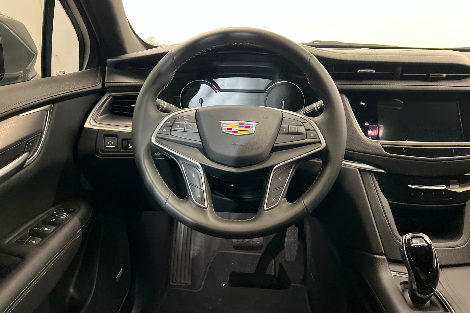 Used 2024 Cadillac XT5 Luxury AWD/4WD image 13