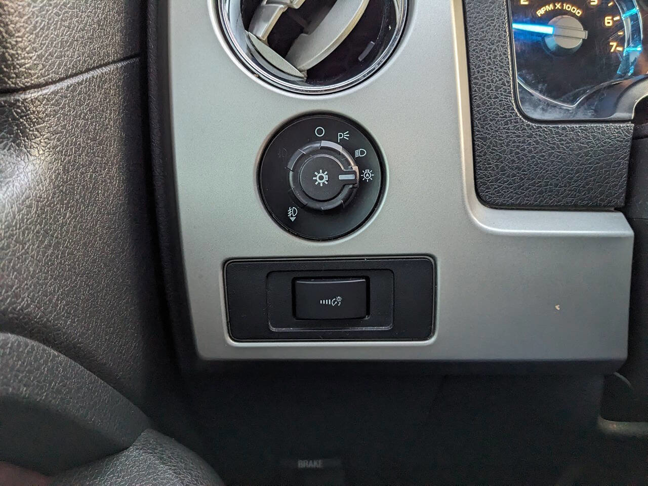 Used 2013 Ford F150 King Ranch w/ King Ranch Luxury Pkg image 39