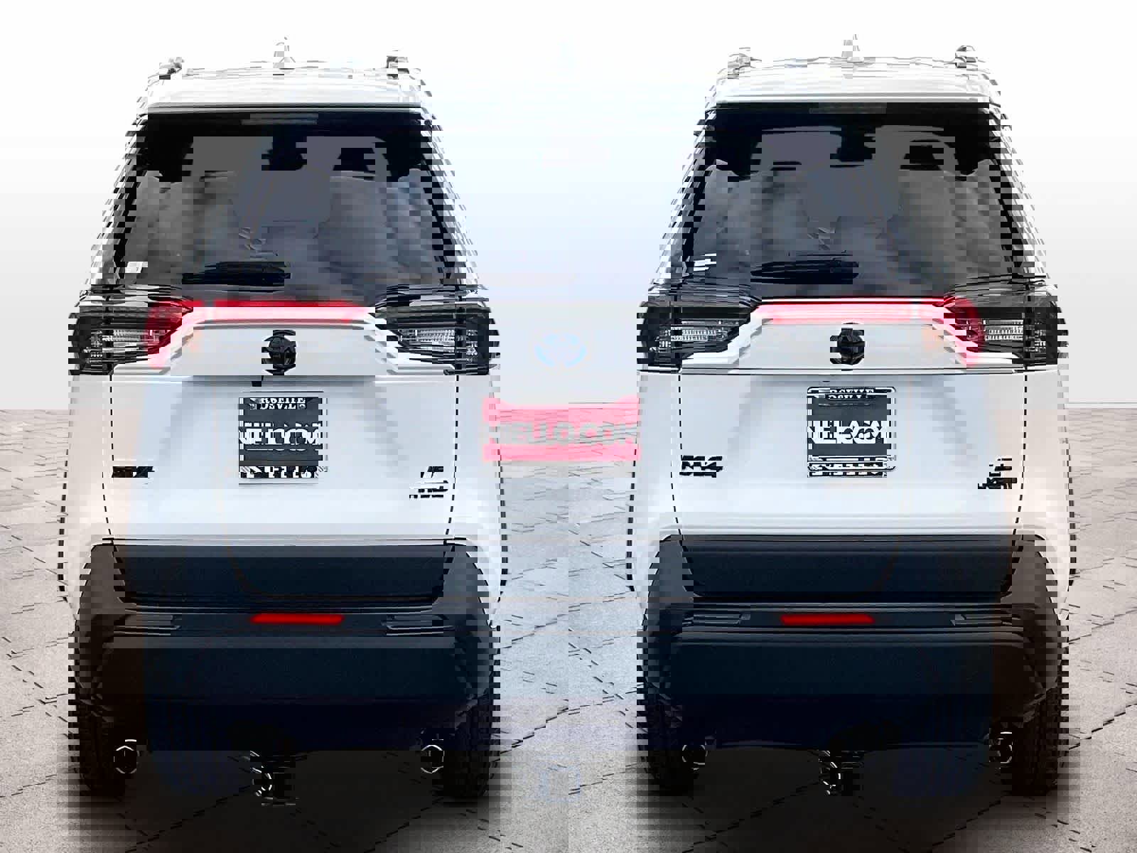 Used 2022 Toyota RAV4 LE image 7