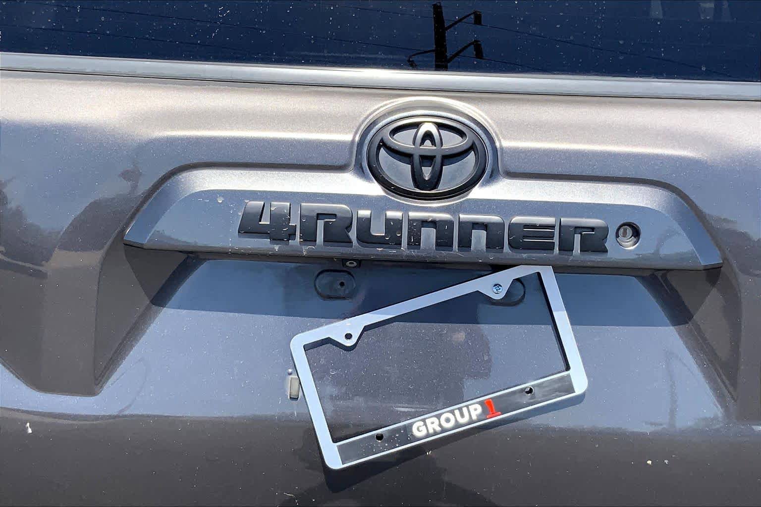 Used 2015 Toyota 4Runner SR5 AWD/4WD image 30