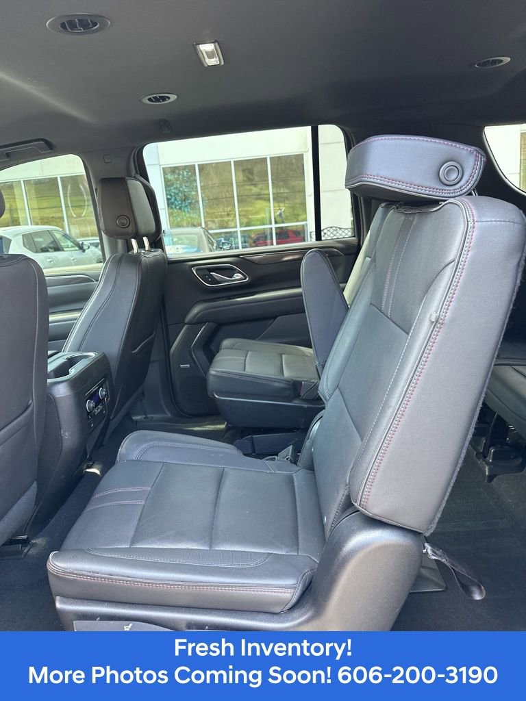 Used 2022 Chevrolet Suburban RST w/ Luxury Package AWD/4WD image 10