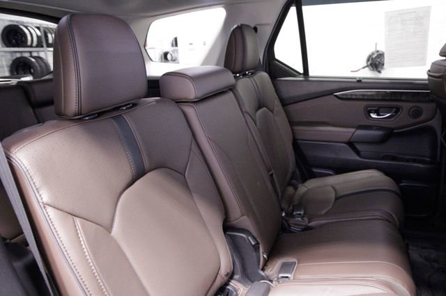 Certified 2025 Honda Pilot Elite image 19