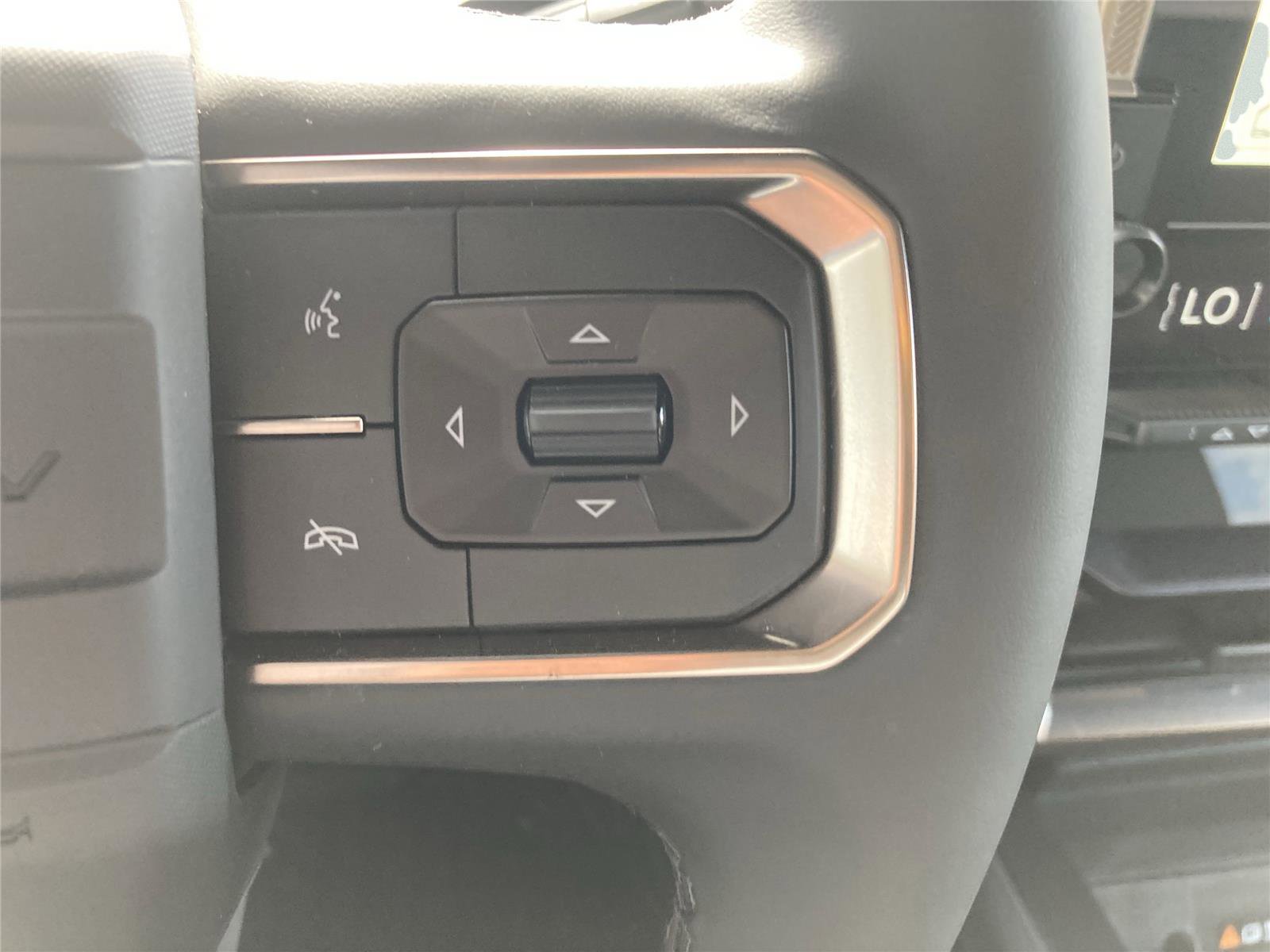 New 2025 GMC Hummer EV 3X w/ LPO, Dark Essentials Package image 29