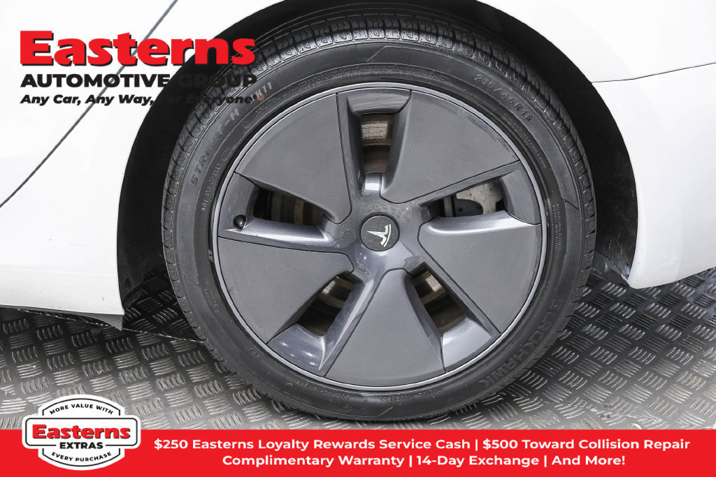 Used 2023 Tesla Model 3 Standard Range RWD image 9