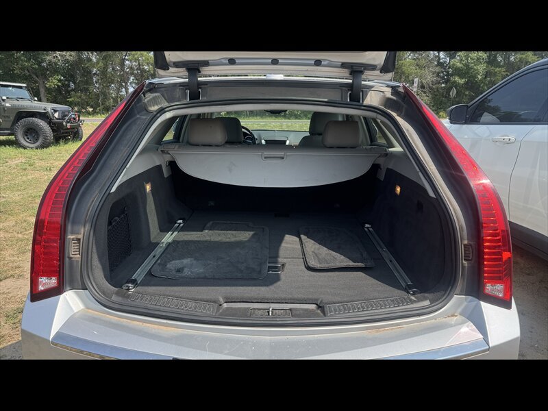Used 2011 Cadillac CTS Luxury AWD/4WD image 6