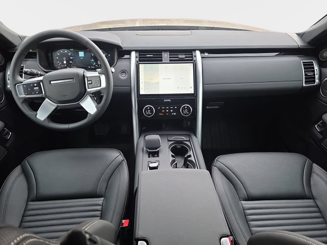 New 2026 Land Rover Discovery S AWD/4WD image 9