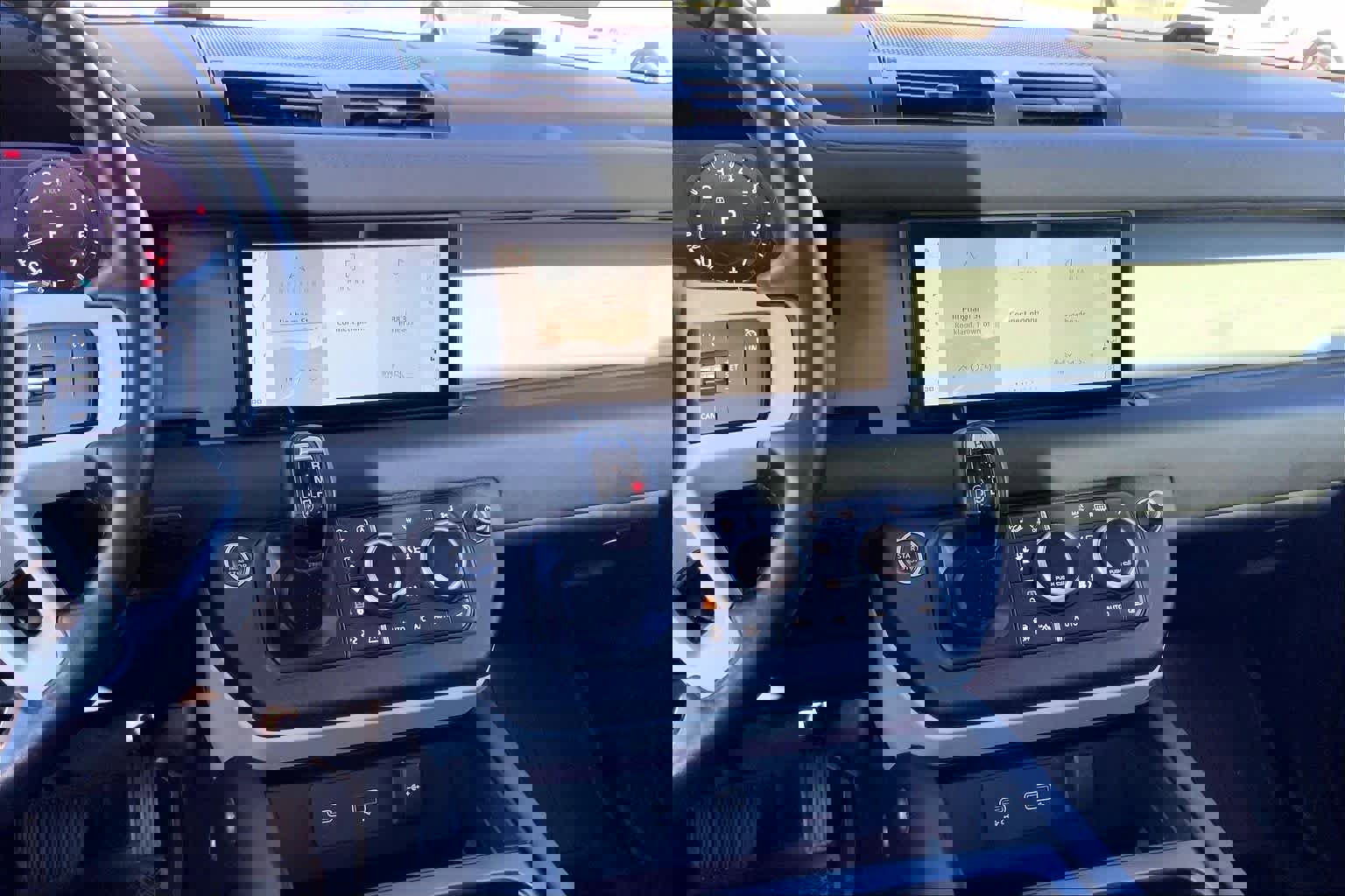 Used 2020 Land Rover Defender 110 S image 7