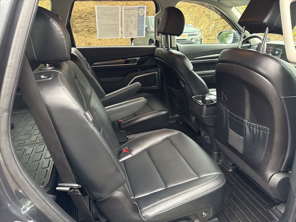 Used 2024 Kia Telluride S image 13