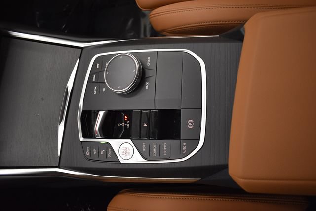 New 2026 BMW 330i xDrive Sedan w/ Premium Package AWD/4WD image 29