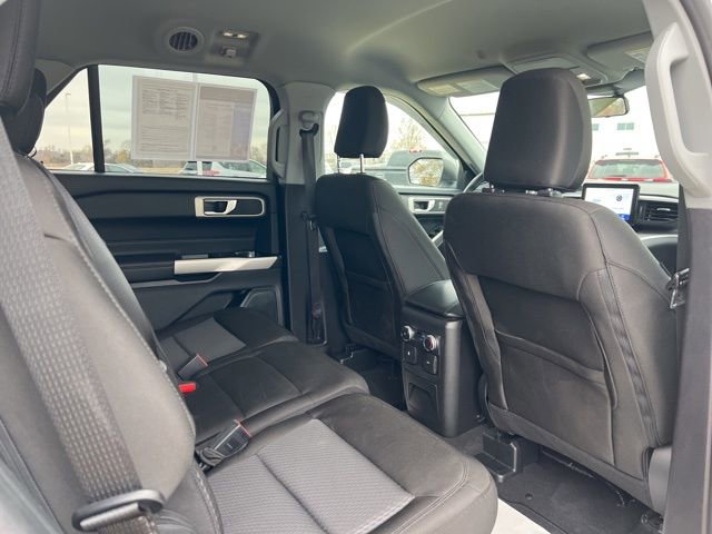 Used 2022 Ford Explorer XLT image 44