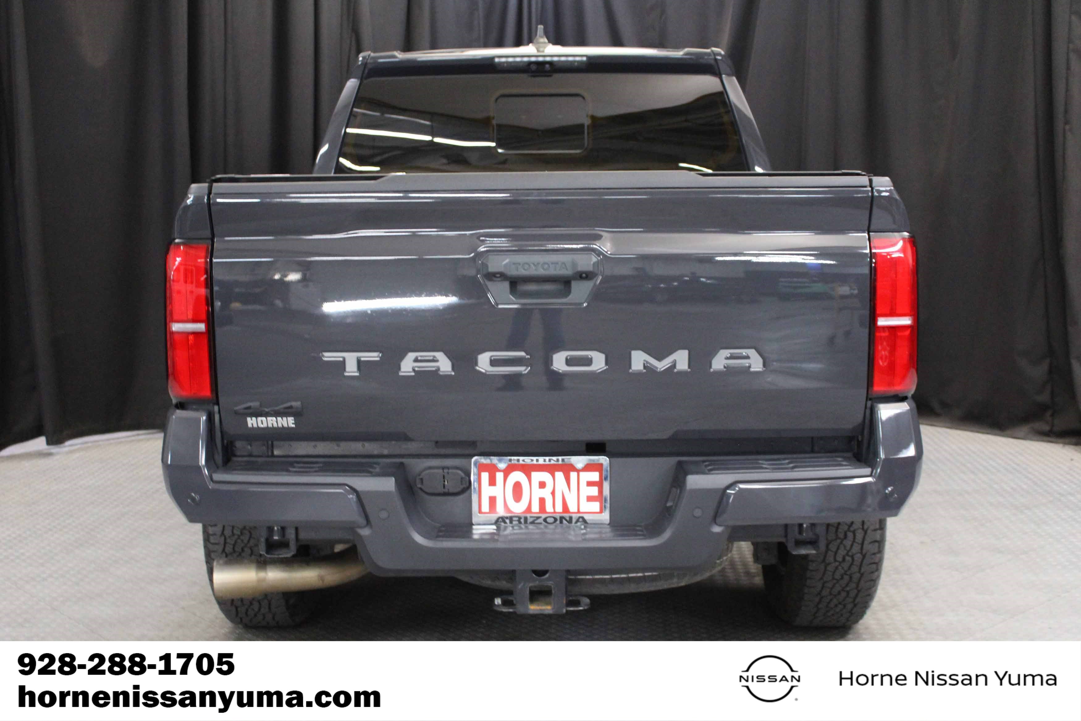 Used 2024 Toyota Tacoma TRD Off-Road w/ TRD Off Road Premium Package AWD/4WD image 17