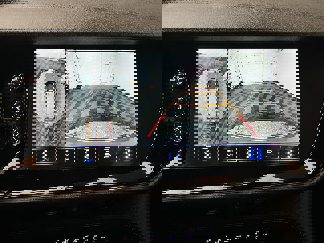 Used 2023 Buick Envision Avenir image 6