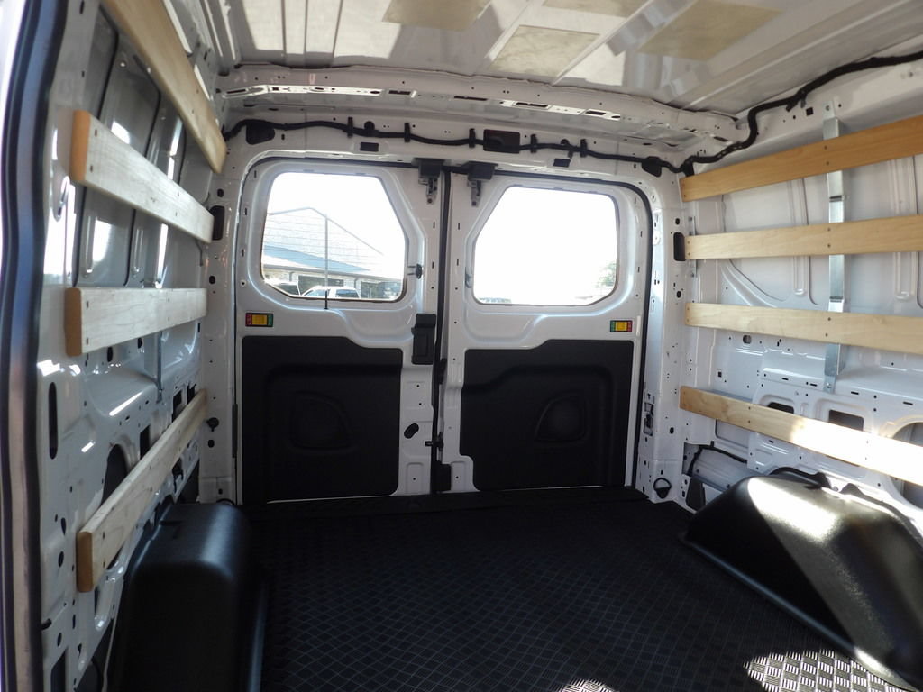 Used 2025 Ford Transit 250 Low Roof w/ Exterior Upgrade Package RWD image 28