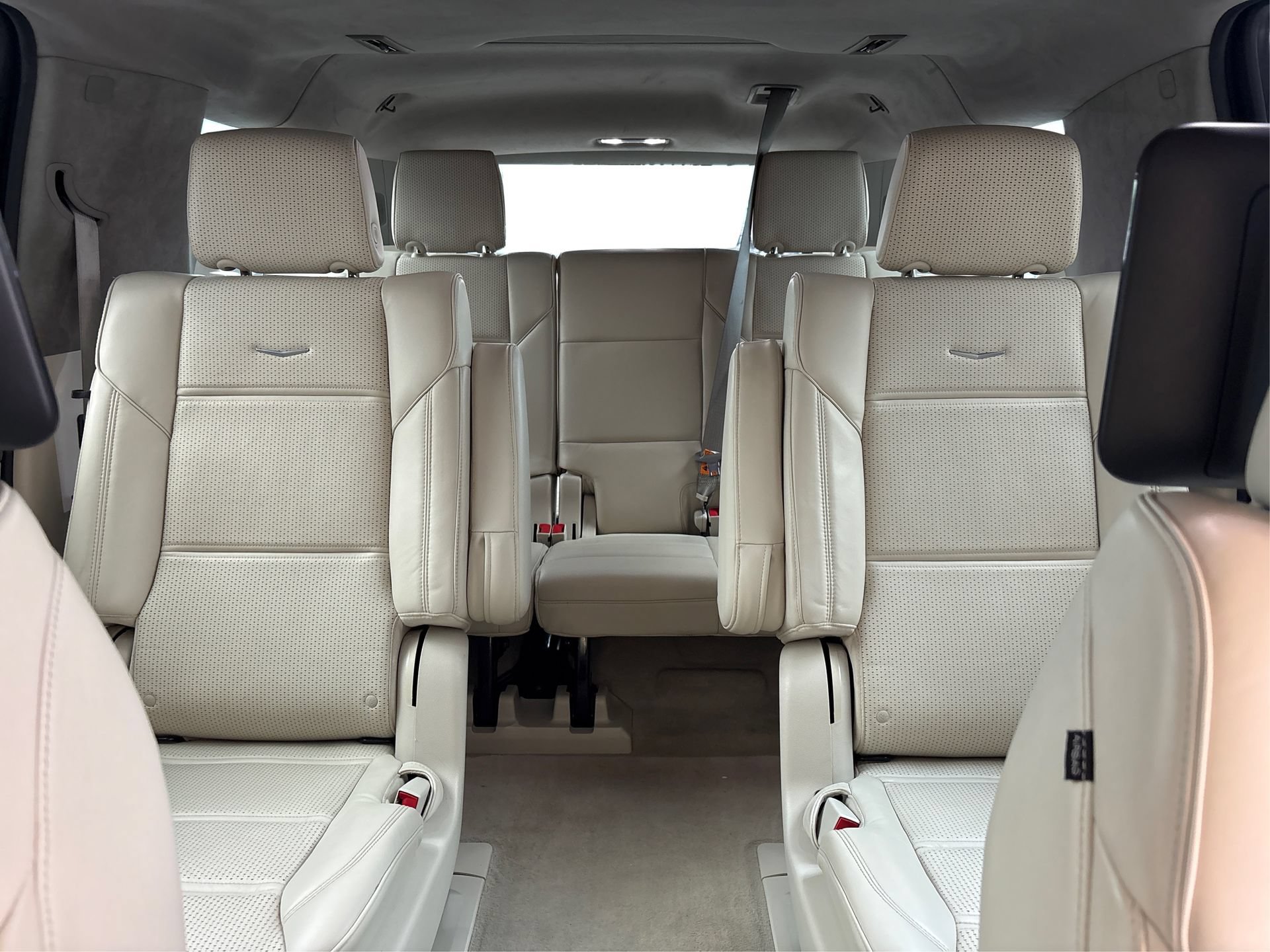 Certified 2023 Cadillac Escalade ESV Sport Platinum w/ LPO, ONYX Package RWD image 19