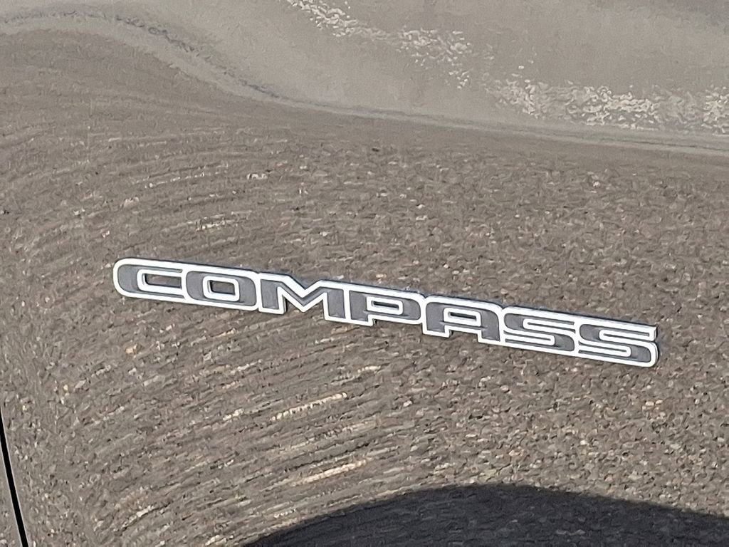 Used 2023 Jeep Compass Limited image 32