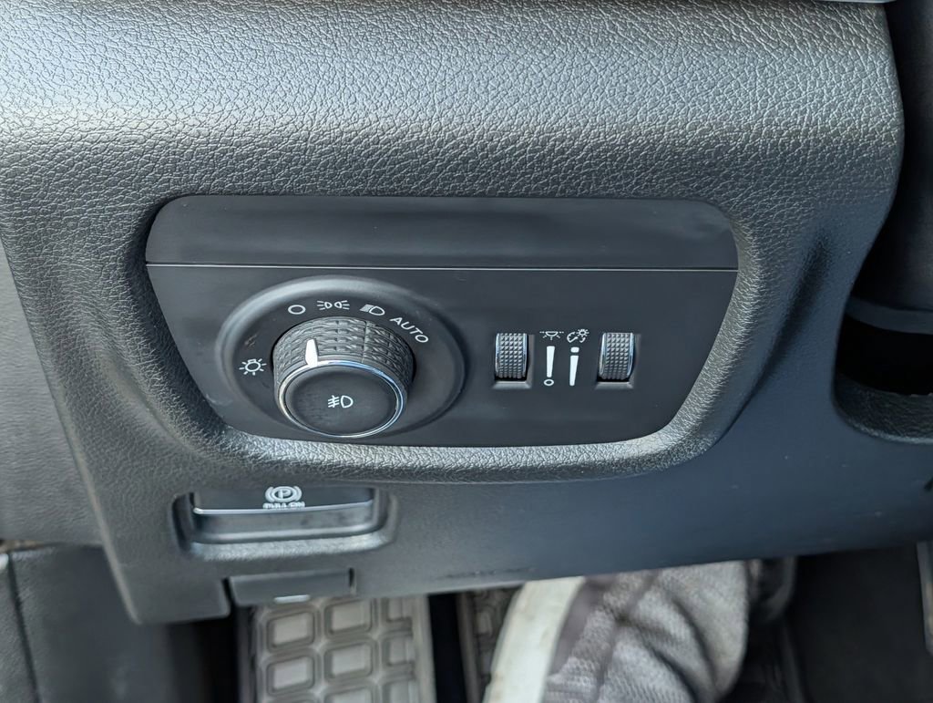 Used 2022 Jeep Grand Cherokee L Limited image 24