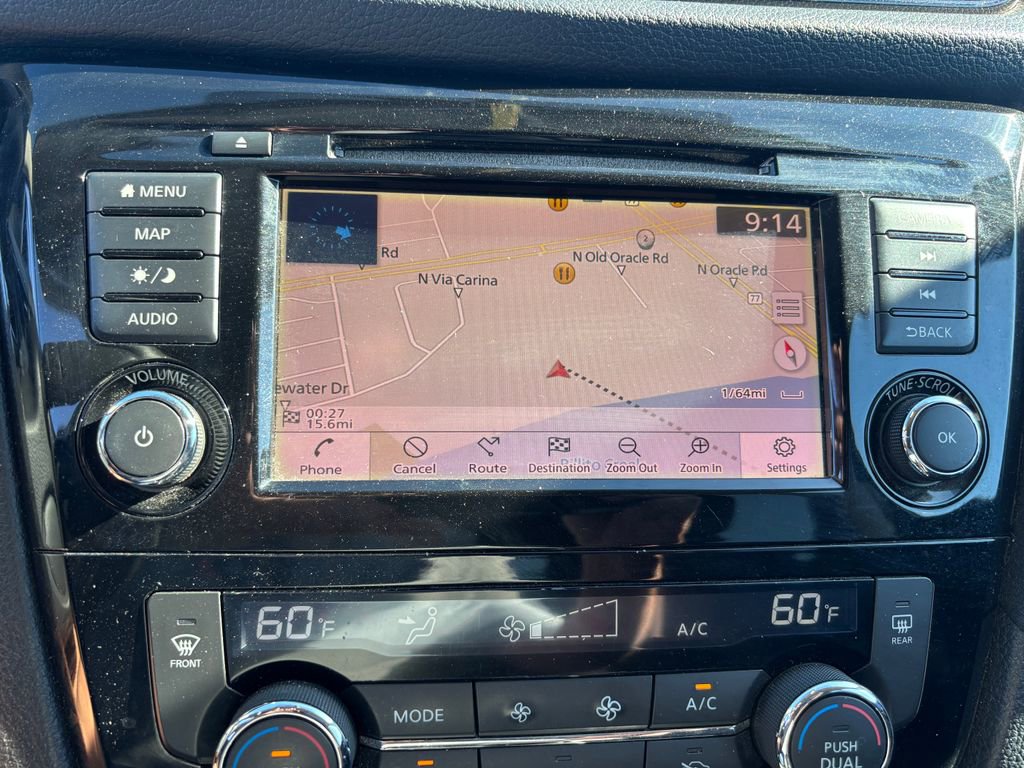 Used 2018 Nissan Rogue SV w/ Premium Package image 8