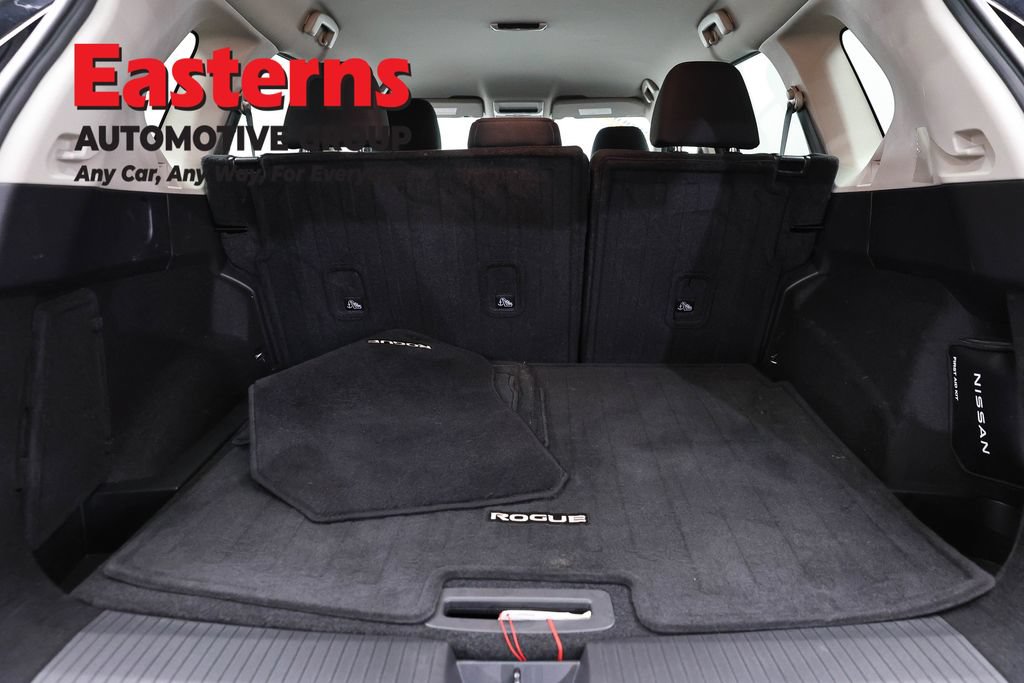 Used 2023 Nissan Rogue S AWD/4WD image 9