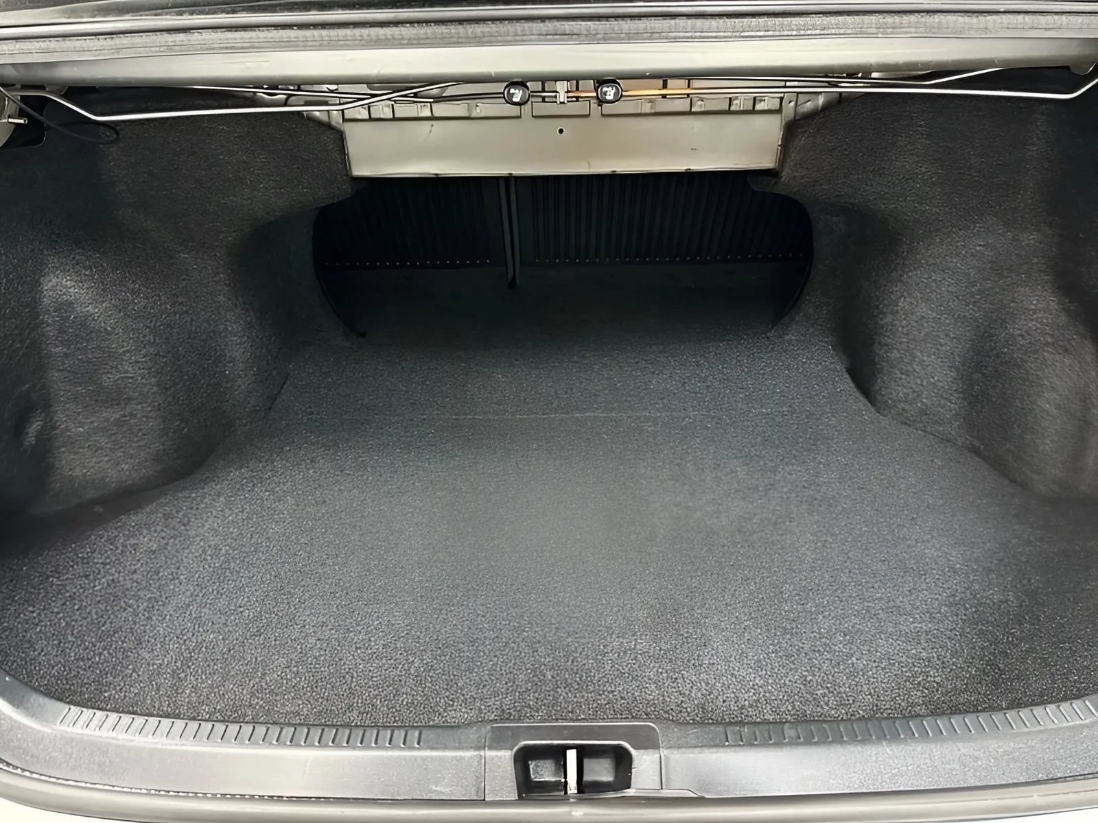 Used 2017 Toyota Camry SE FWD image 12