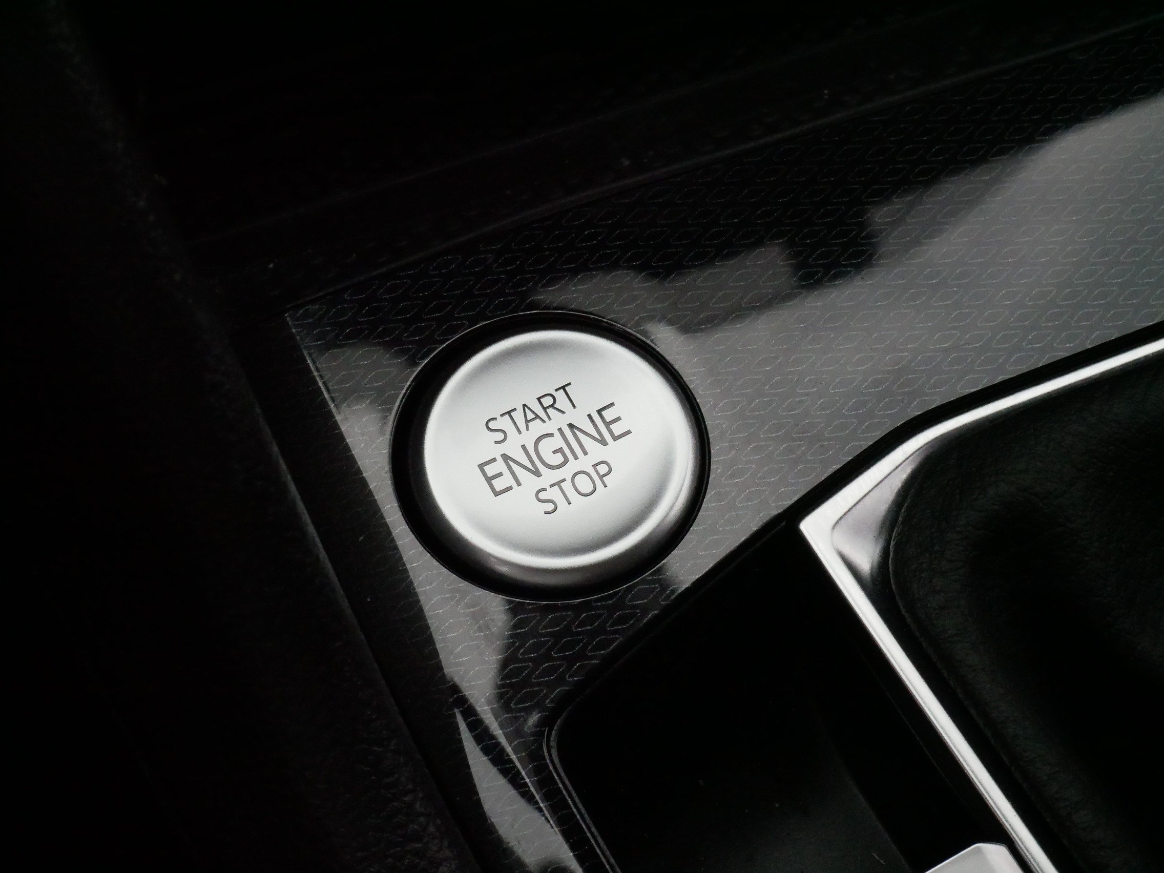 Certified 2025 Volkswagen Taos SE AWD/4WD image 28
