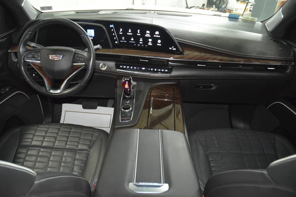 Used 2023 Cadillac Escalade ESV Sport Platinum w/ Heavy-Duty Trailer Package AWD/4WD image 32