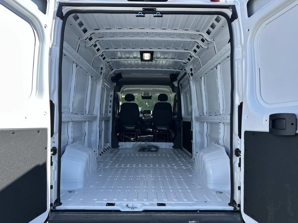 New 2026 RAM ProMaster 2500 w/ Convenience Group FWD image 9