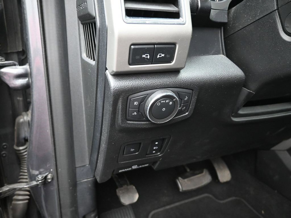Certified 2021 Ford F250 Lariat w/ Tremor Off-Road Package image 13