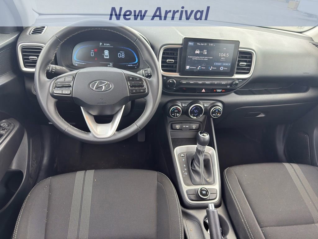 Used 2025 Hyundai Venue SEL FWD image 7
