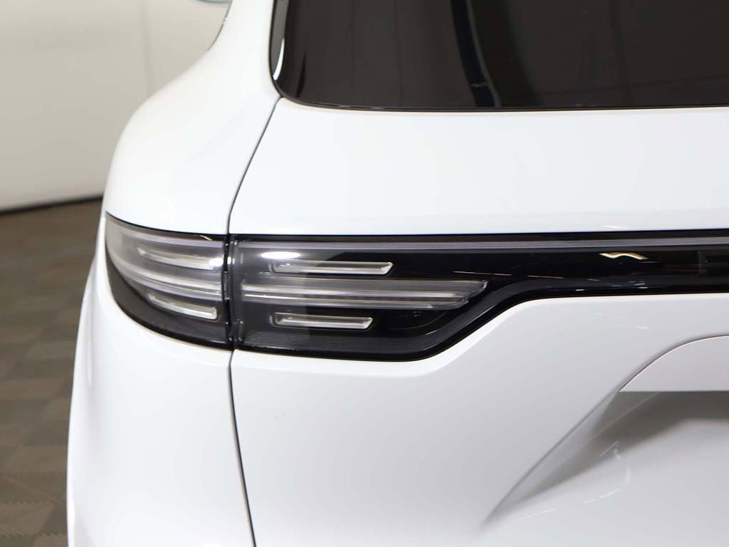 Used 2022 Porsche Cayenne GTS image 17