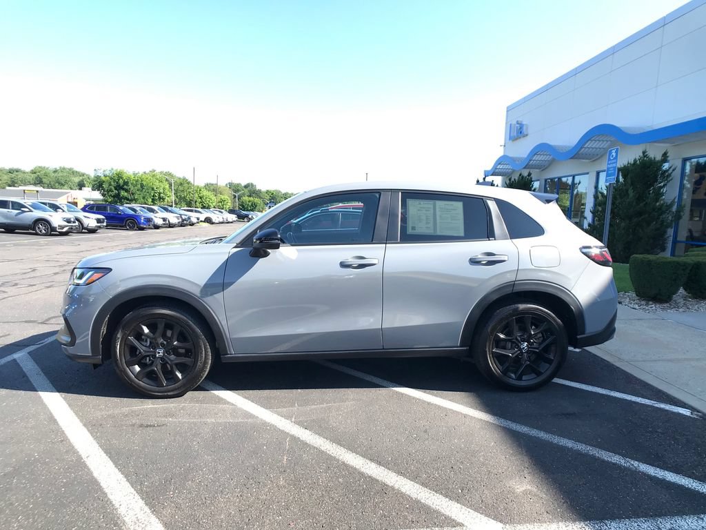 Certified 2025 Honda HR-V Sport image 7