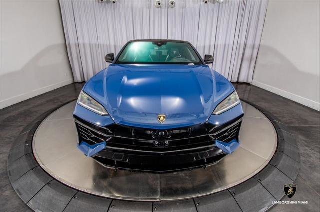 Used 2025 Lamborghini Urus SE image 7