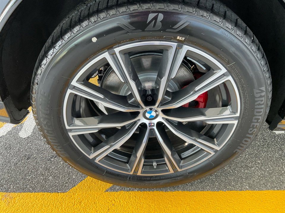 New 2026 BMW X6 xDrive40i image 23