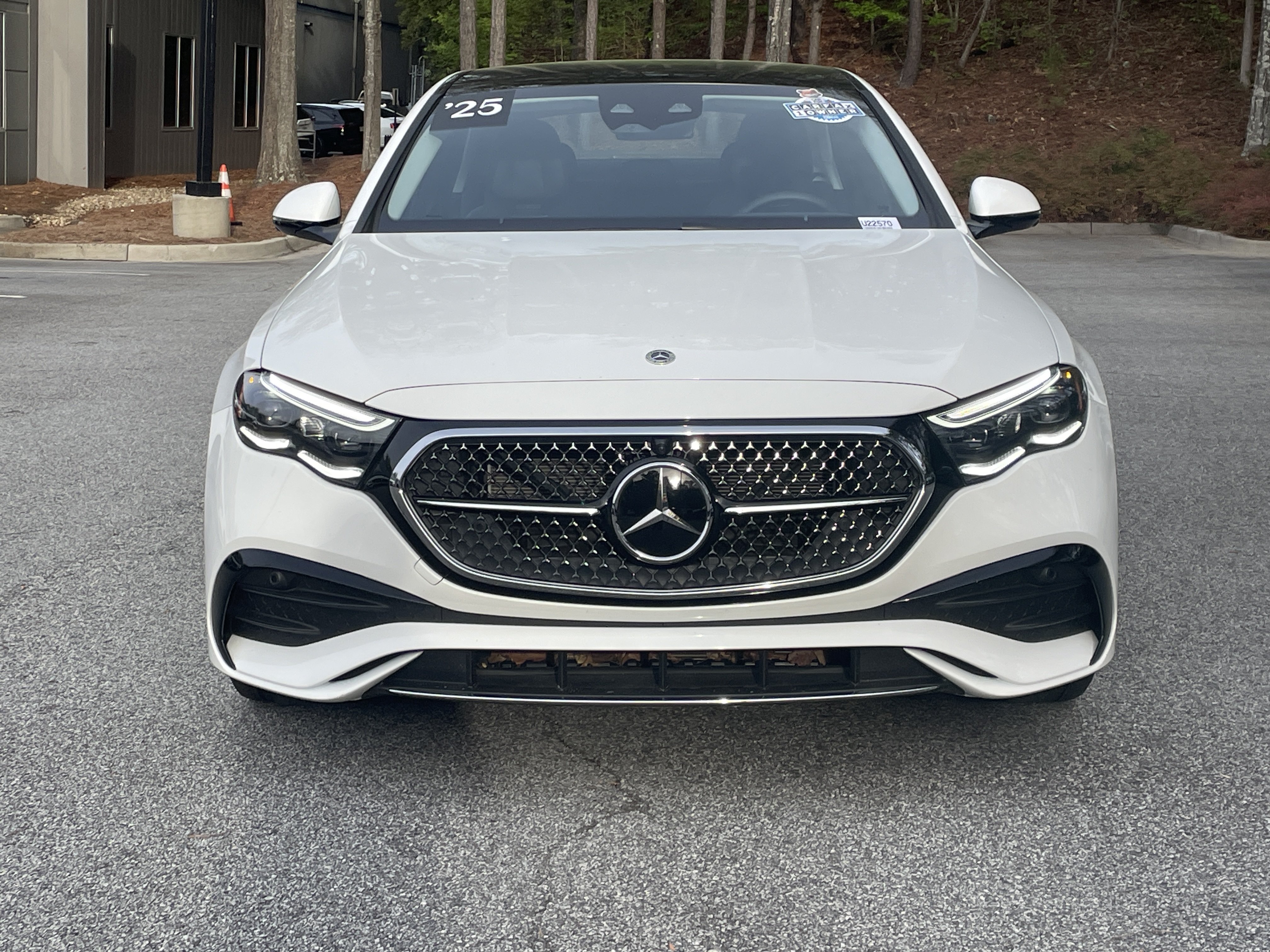 Used 2025 Mercedes-Benz E 350 Sedan image 3
