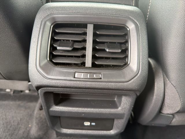 Used 2023 Volkswagen Taos SE w/ Black Wheel Package FWD image 15