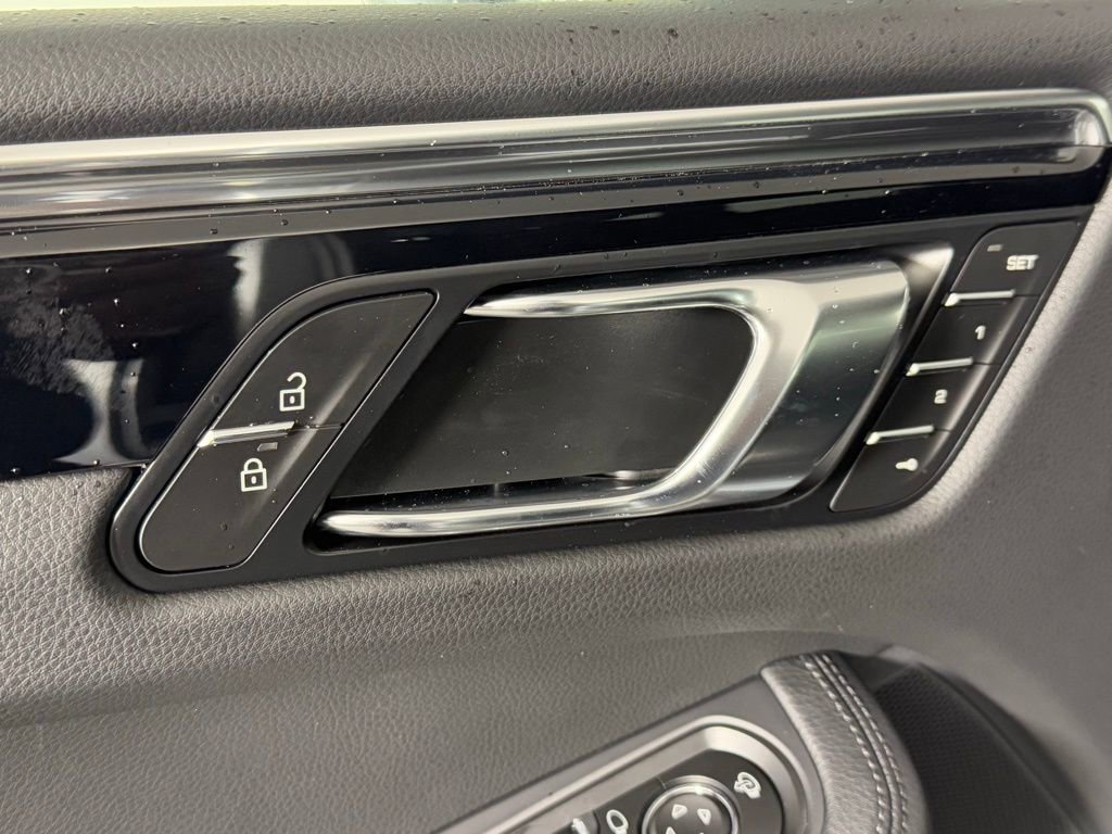 New 2026 Porsche Macan image 27