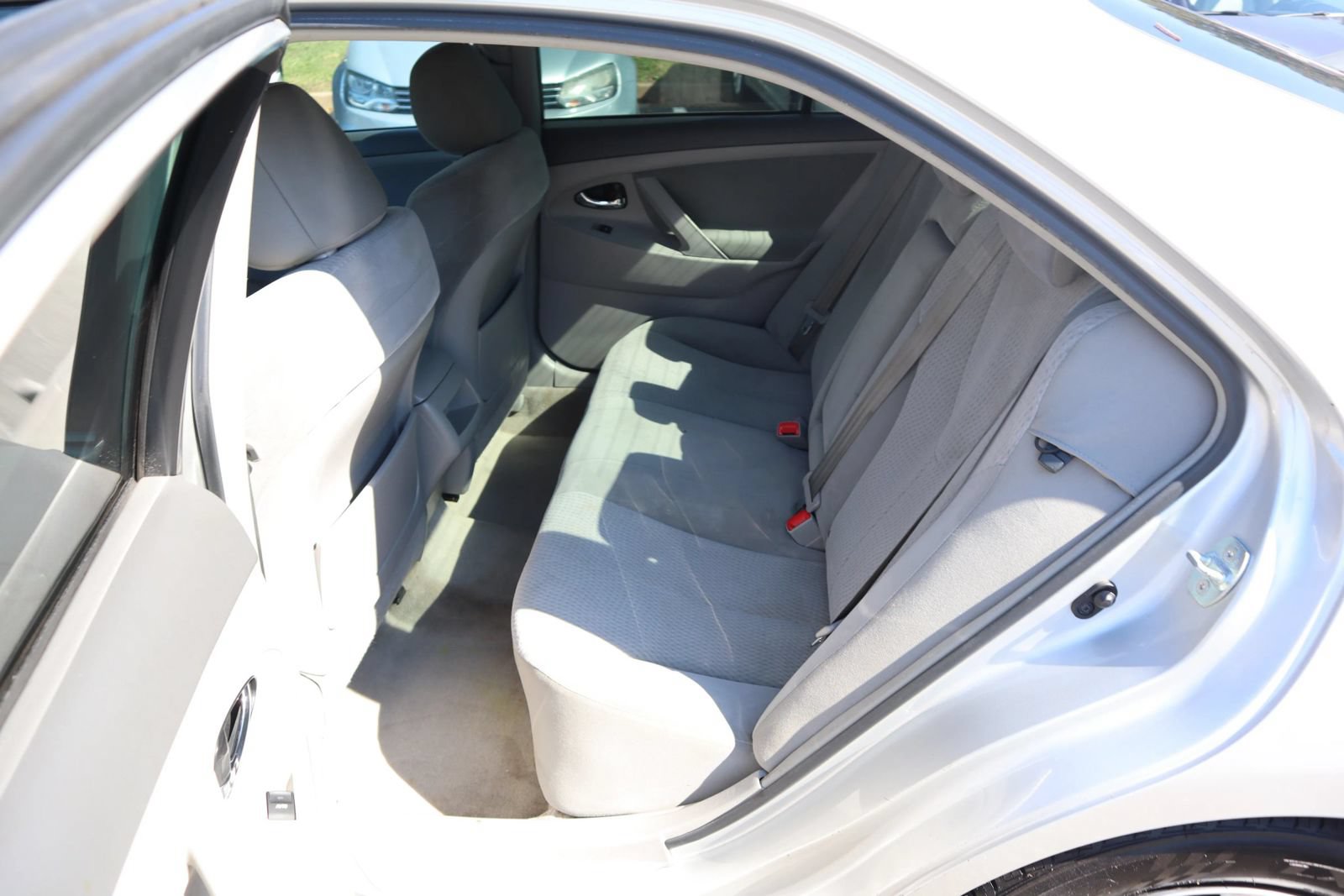 Used 2011 Toyota Camry LE w/ Fleet Convenience Pkg FWD image 12