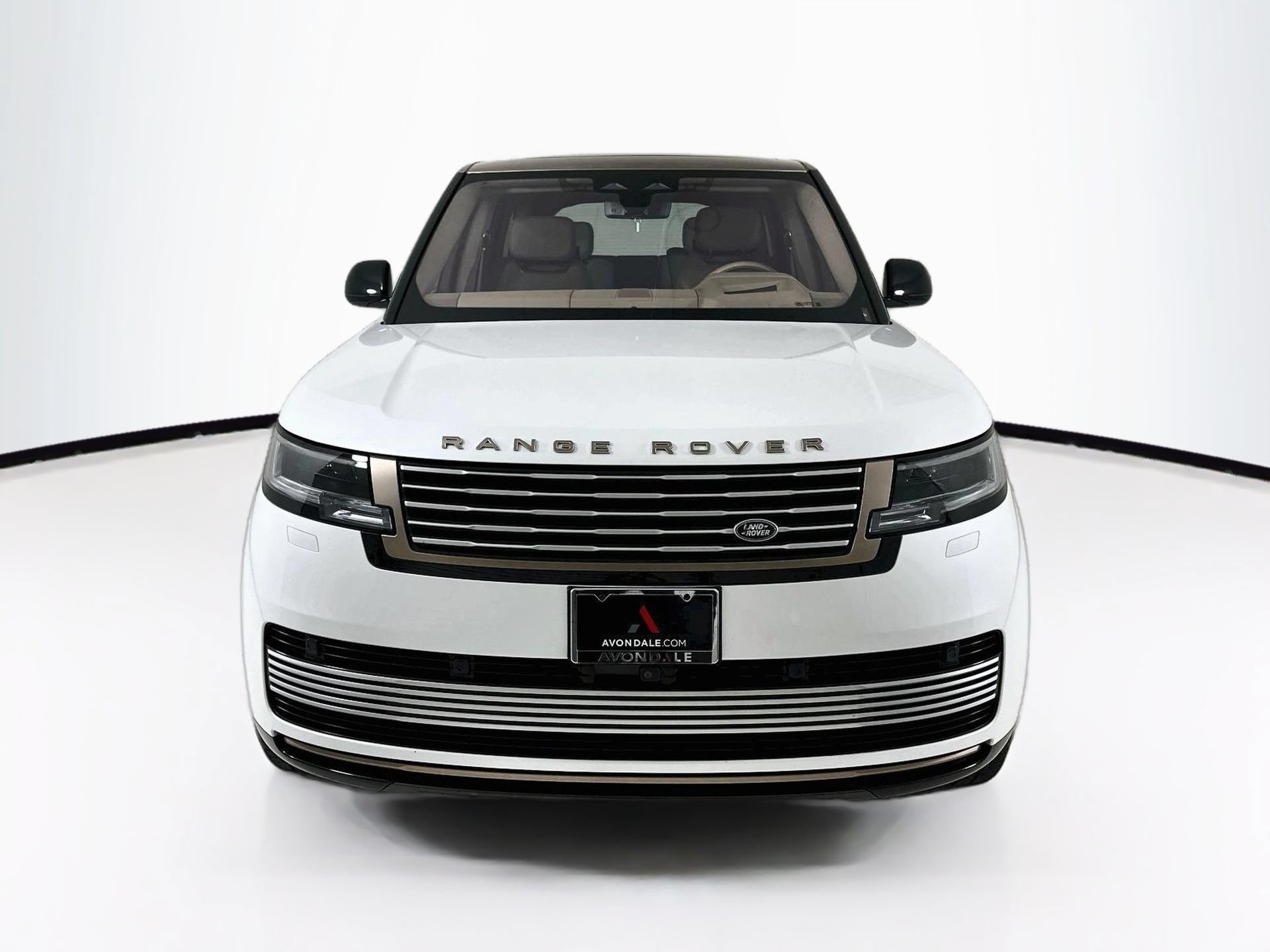 Used 2023 Land Rover Range Rover SV AWD/4WD image 2