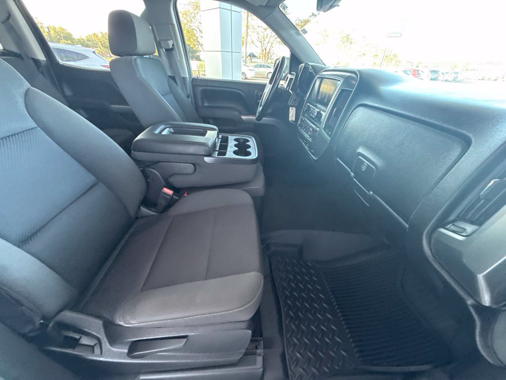 Used 2017 Chevrolet Silverado 1500 LT AWD/4WD image 35