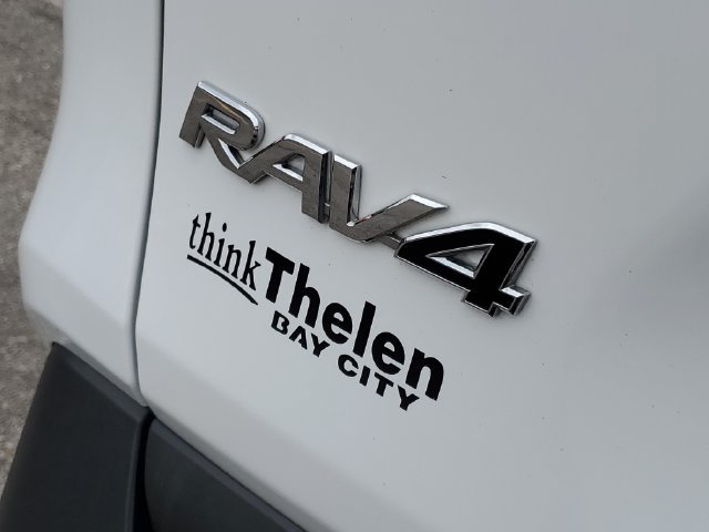 Used 2025 Toyota RAV4 XLE AWD/4WD image 32