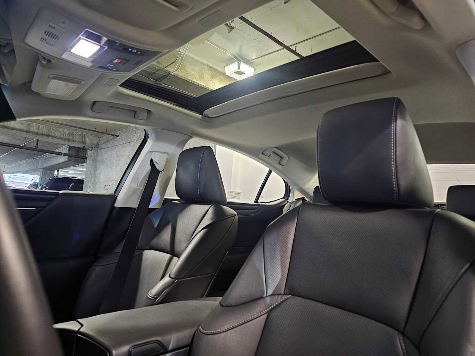 Used 2023 Lexus ES 250 w/ Premium Package image 33