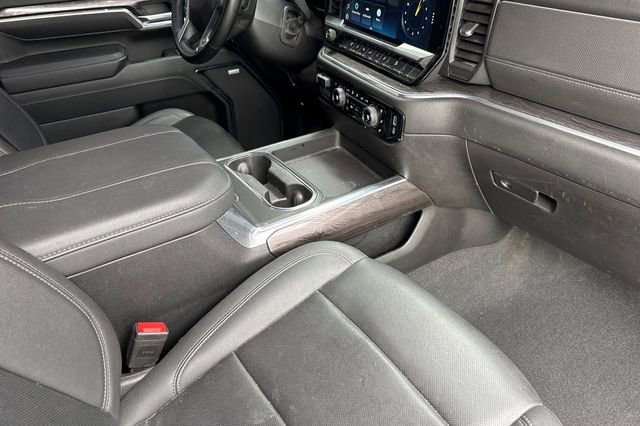 Used 2024 Chevrolet Silverado 2500 LTZ w/ LTZ Convenience Package image 19