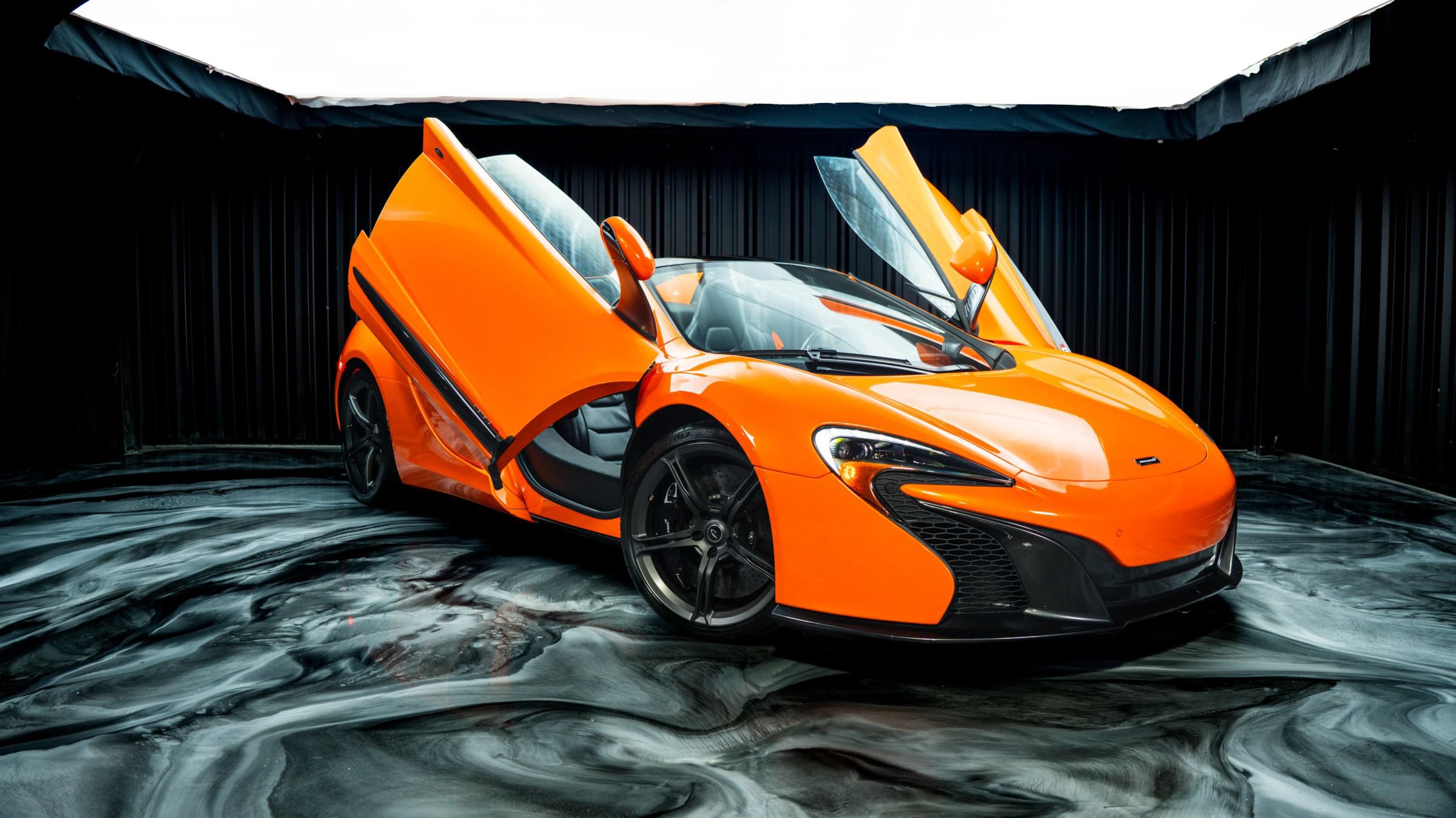 Used 2015 McLaren 650S Spider RWD image 2