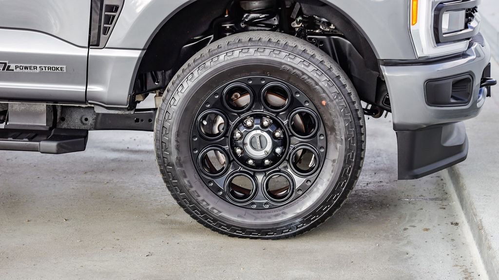 Used 2023 Ford F350 XLT w/ Black Appearance Package image 11