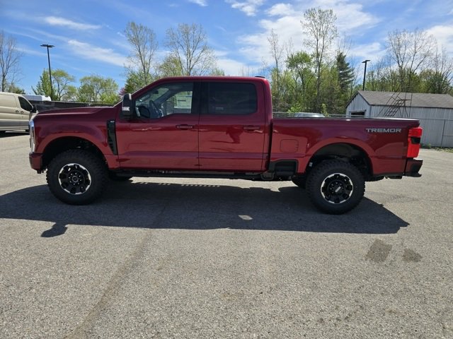 New 2025 Ford F350 XLT w/ Black Appearance Package image 6