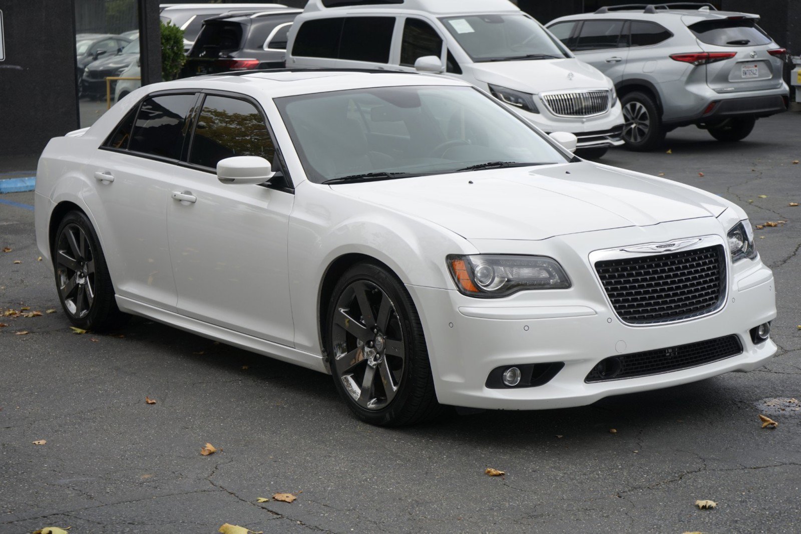 Used 2014 Chrysler 300 SRT8 w/ Leather Interior Group image 6