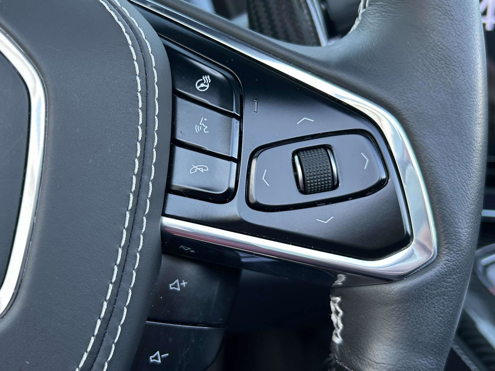 Used 2024 Chevrolet Corvette E-Ray w/ Stealth Interior Trim Package image 15