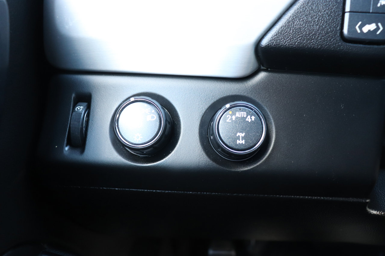 Used 2017 GMC Yukon XL SLT image 45