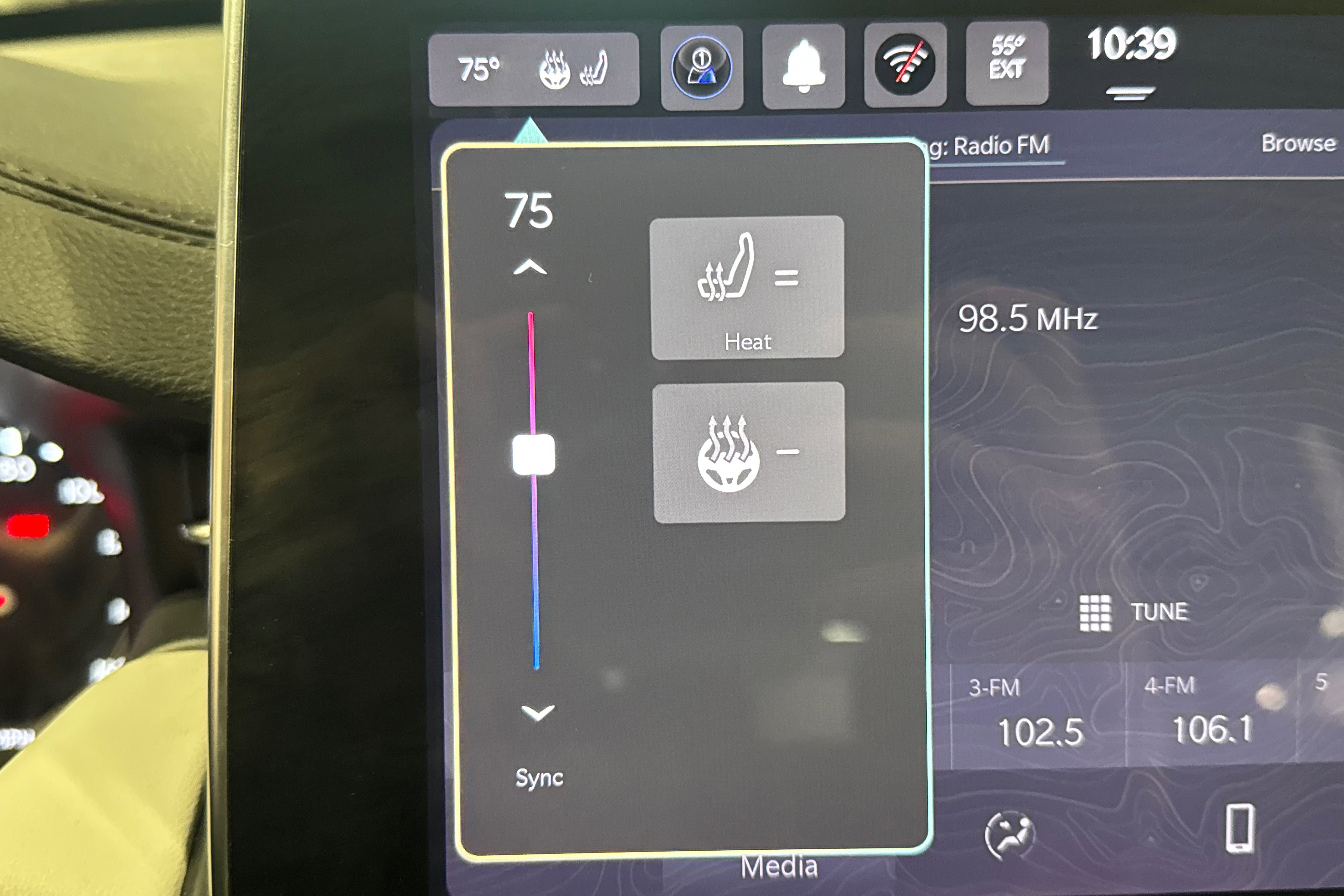 Used 2025 Jeep Compass Limited image 31