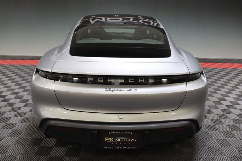 Used 2020 Porsche Taycan 4S image 7